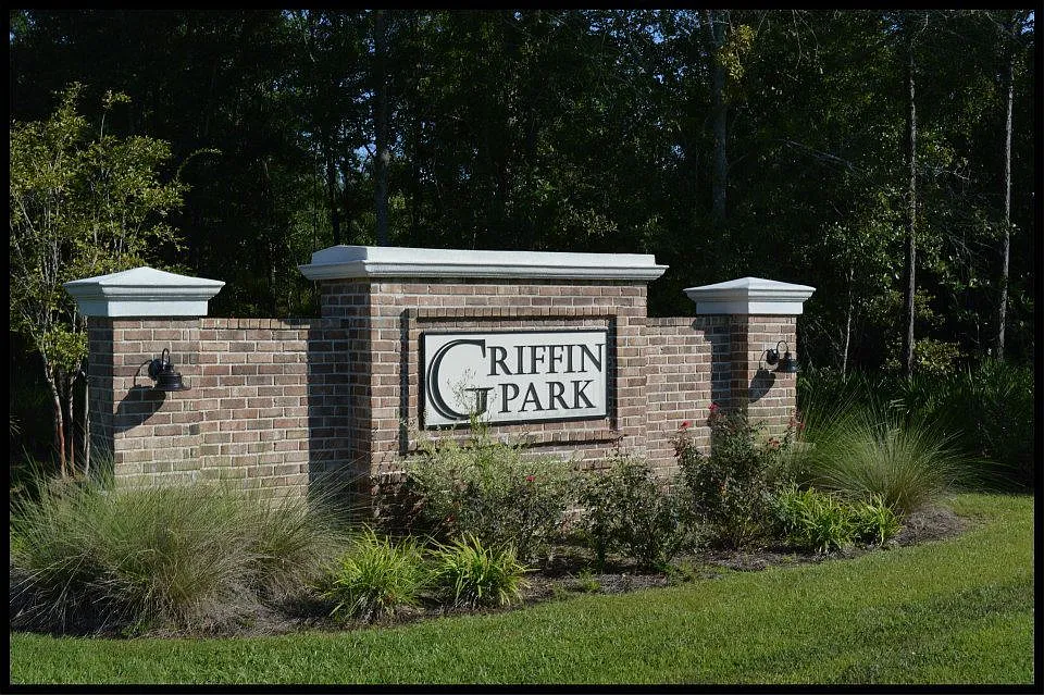 3 Br, 2 1/2 Ba Home In Griffin Park, Hinesville, GA — Photo 2