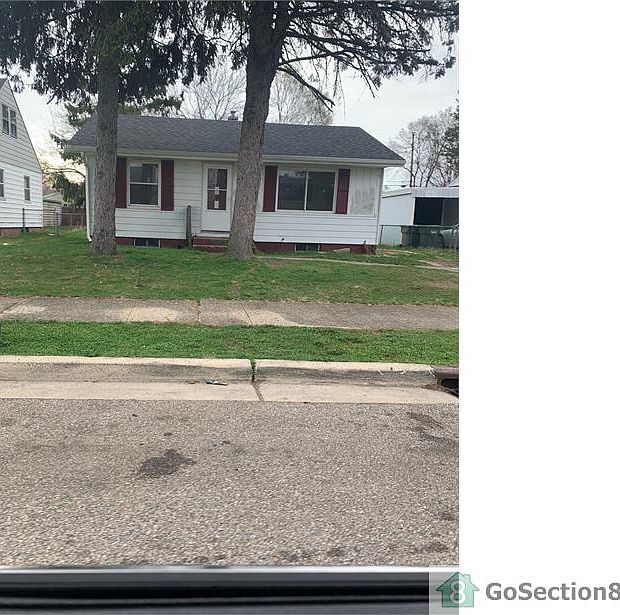 1st image of 142 N Gladstone Ave