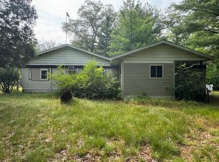 777 W Parkway Dr, White Cloud, MI 49349
