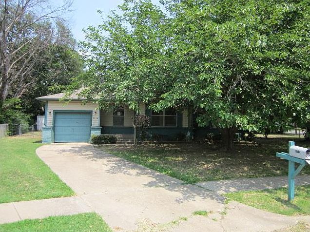 1st image of 3912 Briscoe St