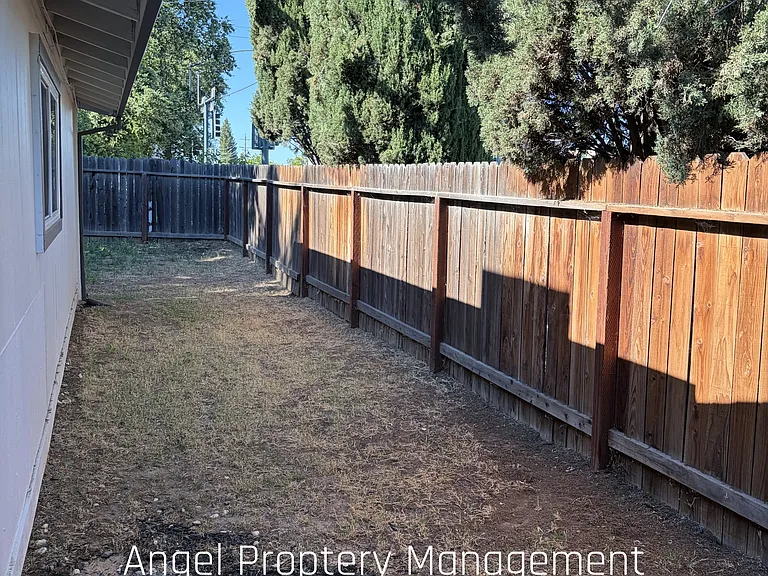 7887 Vistaridge Dr — Photo 21