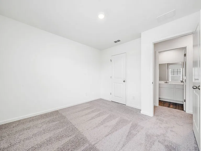 602 Jervis Way — Photo 28