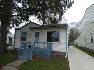 22868 Sharrow Ave, Warren, MI 48089