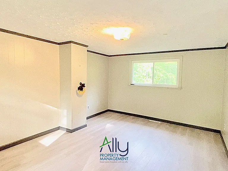 780 Roundabout Rd — Photo 8