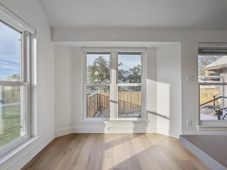 4 Concord Cir — Photo 7