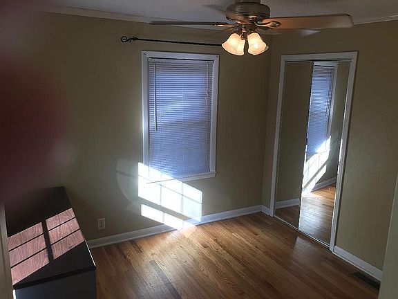 5th image of 2260 S Illinois Ave