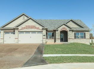 2 Deer Valley Ct, Troy, MO 63379