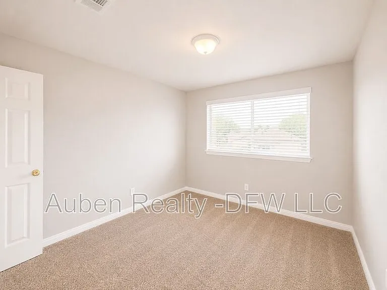 434 Chestnut Ln — Photo 18