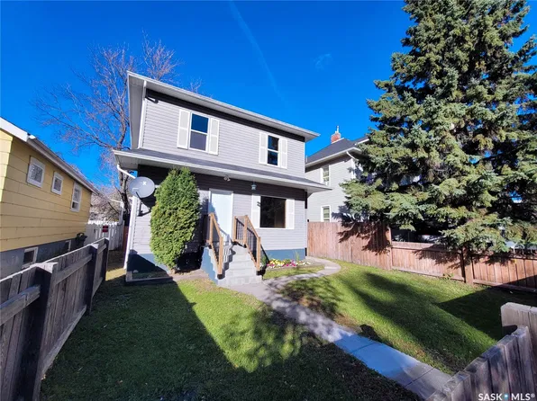 522 13th Street W, Prince Albert, SK S6V 3G7