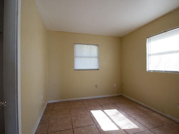 5th image of 1721 35th St