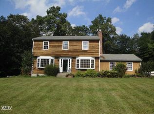 3 Chinmoy Ln, New Milford, CT 06776