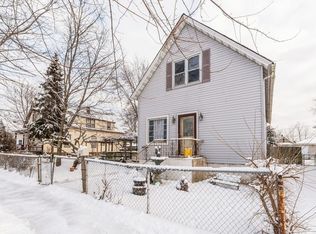 2753 Desplaines St, Blue Island, IL 60406