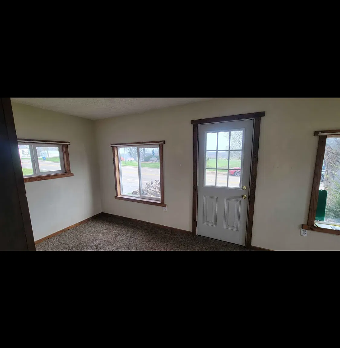 3 bed, 1400 sqft, $1,400 — Photo 3