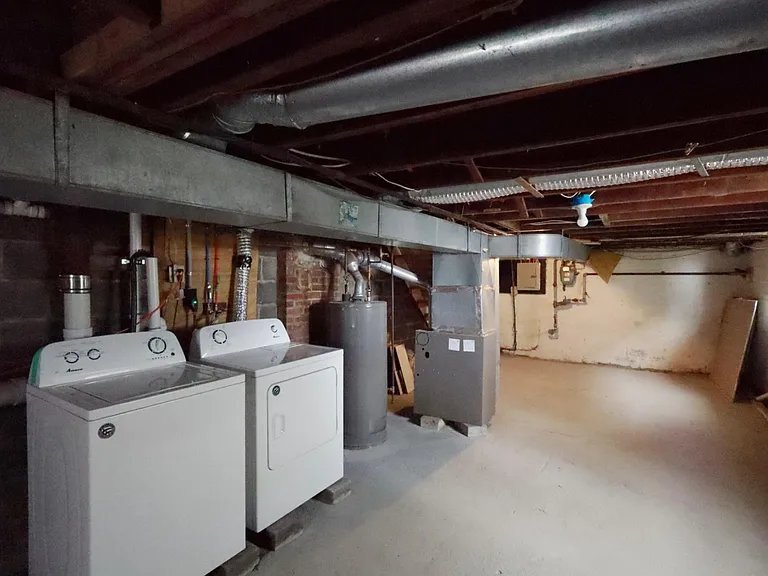 39 Moran Ave — Photo 25