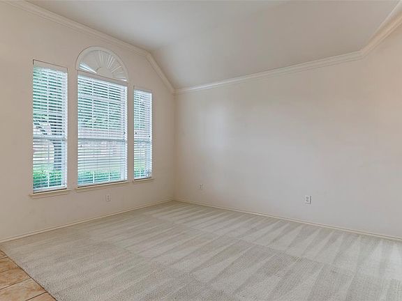 5th image of 5516 Thornberry Dr