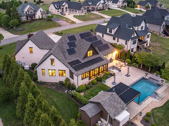 2nd image of 1415 Lake Manor Dr