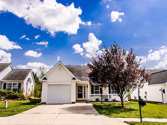 5th image of 304 Slate Dr