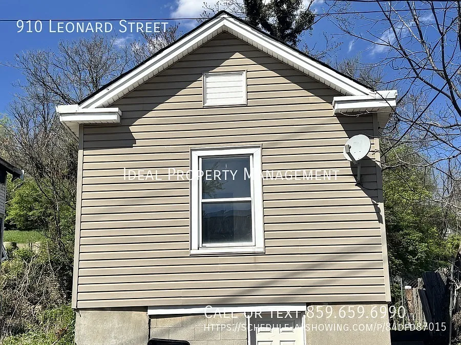 2 bed, $1,100 — Photo 1
