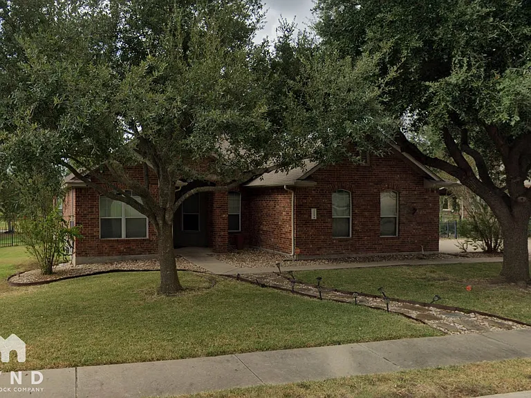 2809 Winding Shore Ln — Photo 1
