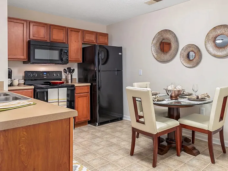 Madison Heights Luxury Apartments — Photo 48
