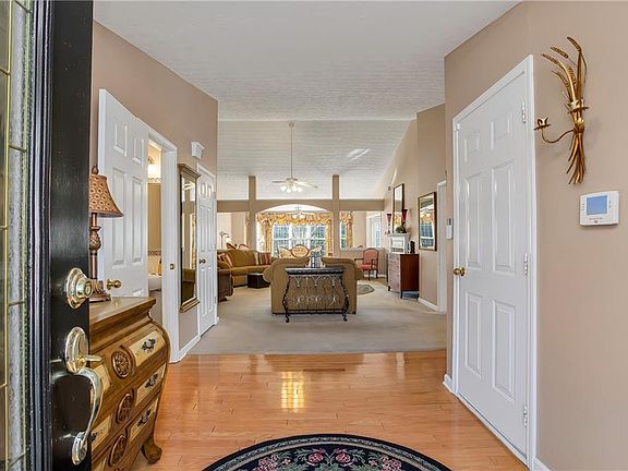 4th image of 1450 Creek Pointe Cir