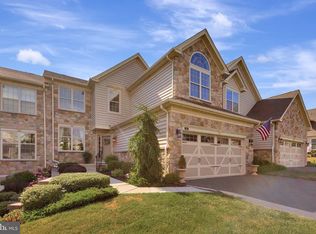 29 Meadow View Ln, Malvern, PA 19355