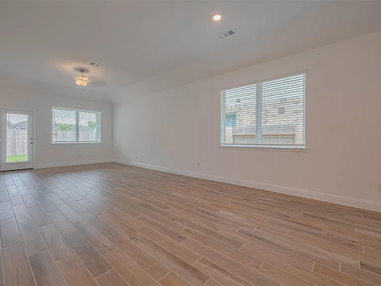 4206 Colony Ln — Photo 8