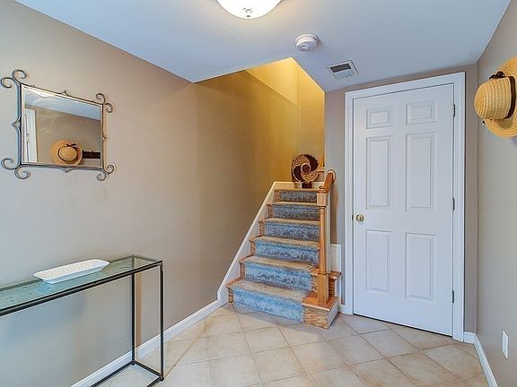 5th image of 23 Sunnyside Dr