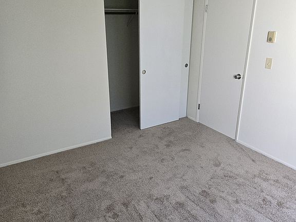 5th image of 5240 15th Ave NE APT 401