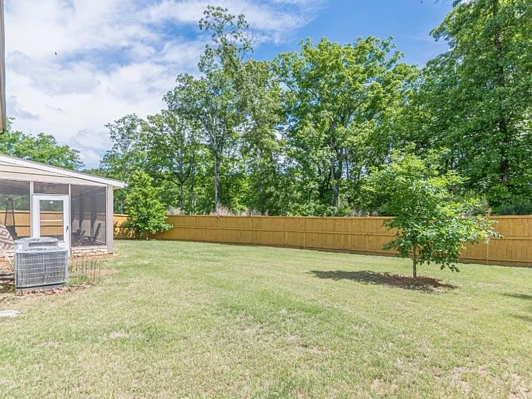 367 Noblewood Dr — Photo 24