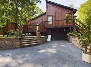 112 Captains Cir, Tiverton, RI 02878