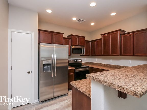 5th image of 2390 W Kristina Ave