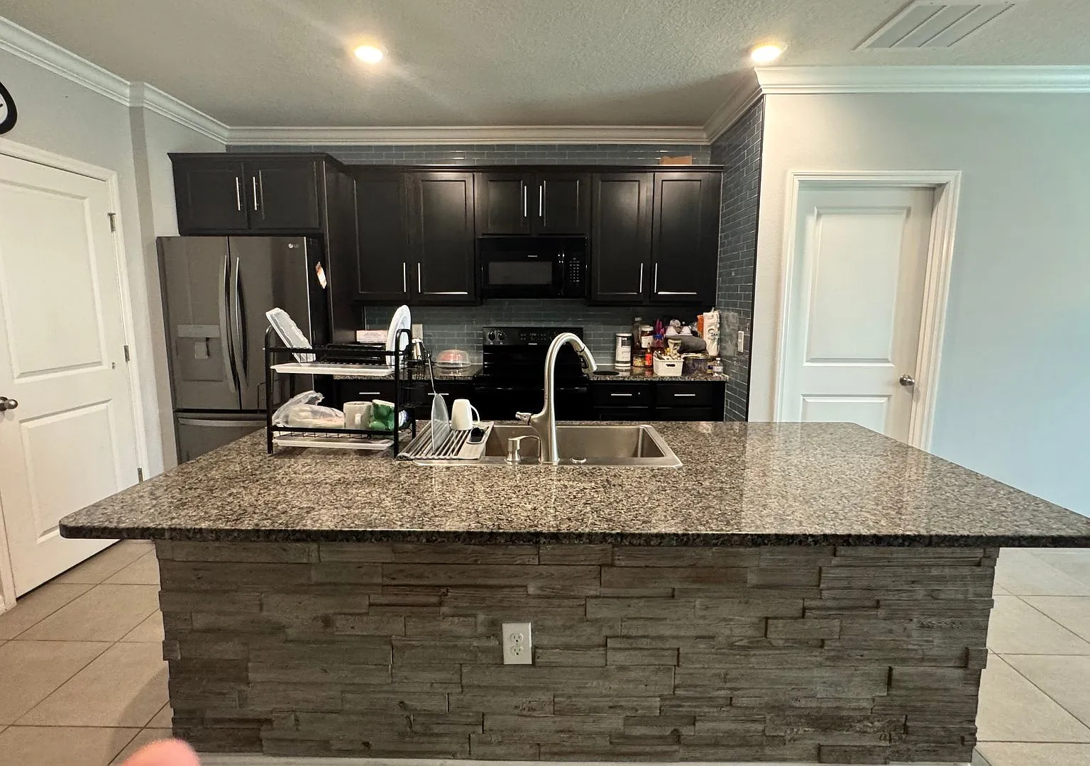 Available for Rent Cozy 3-Bedroom, 2-Bathroom Home in Lake Diamond, Ocala, FL — Photo 4