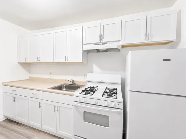 5313 Astor Pl SE APT 2, Washington, DC 20019