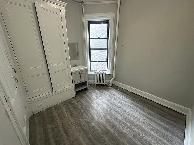 W 51st St — Photo 1
