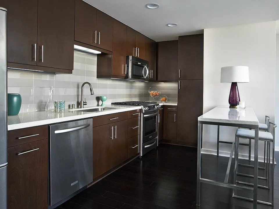 The Avenue Hollywood apartments community photo