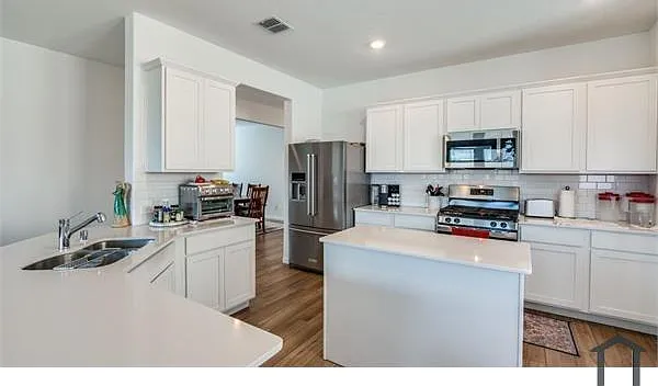 8424 Gray Squirrel Ln — Photo 2