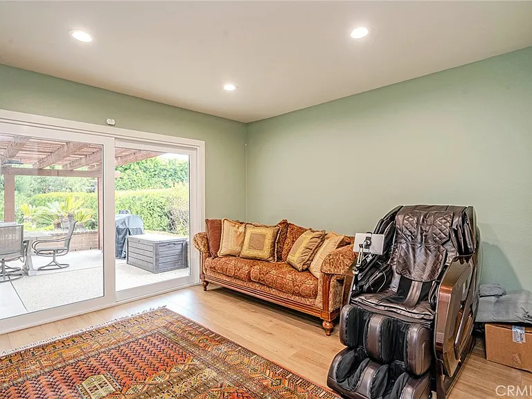 2220 Jose Way — Photo 20