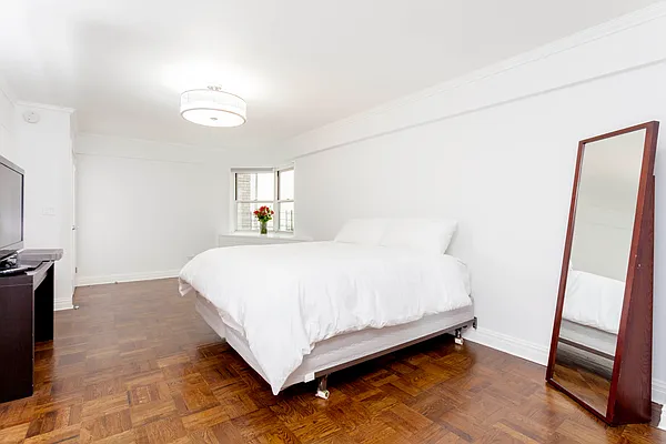 Sold by Pergolotti Realty | media 4