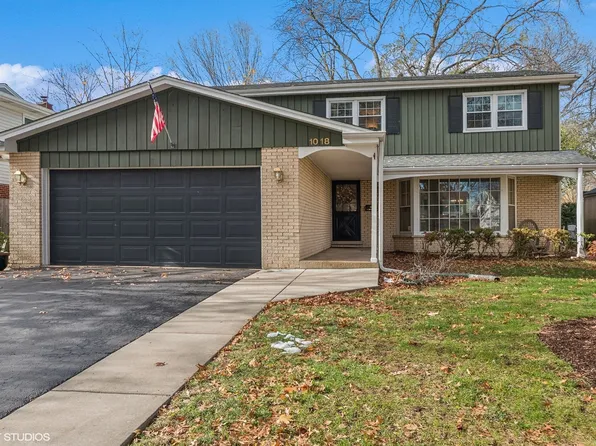 1018 Meadowlark Ln, Glenview, IL 60025