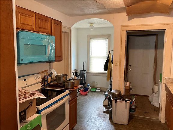 5th image of 327 N 30th St