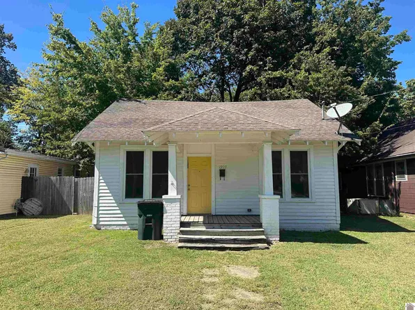 1909 Adams St, Paducah, KY 42003