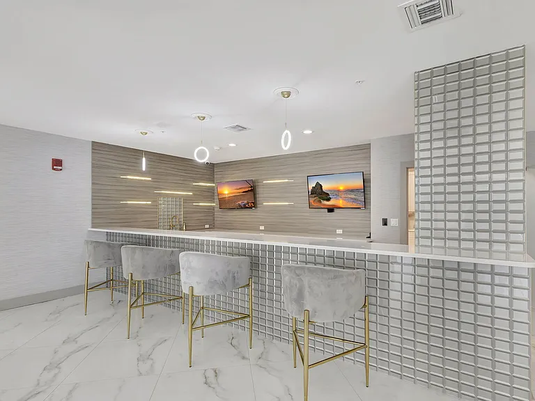 5200 N Ocean Dr #1004 — Photo 33