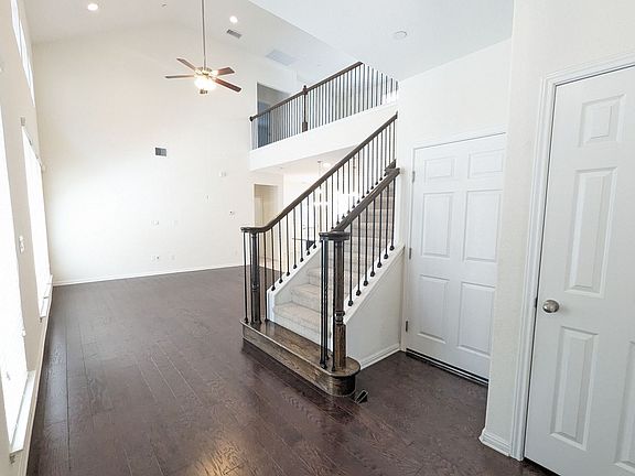 5th image of 3240 E Whitestone Blvd Unit 37