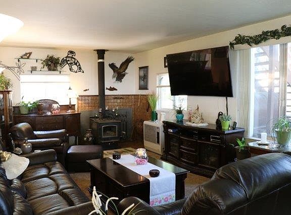 4th image of 1268 Lassen View Dr