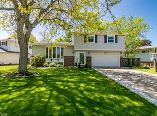 1144 Bonnie Ln, Mayfield Heights, OH