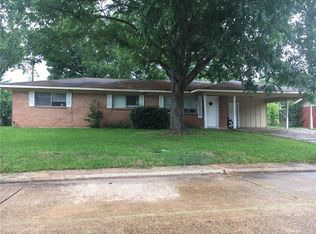 2411 Greenwood Dr, Alexandria, LA 71301