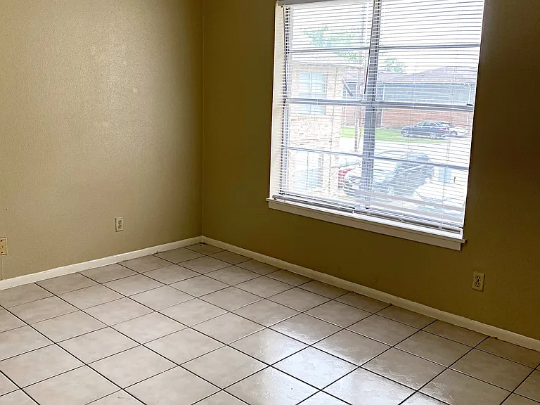 1160 Oregon Ave #3 — Photo 5