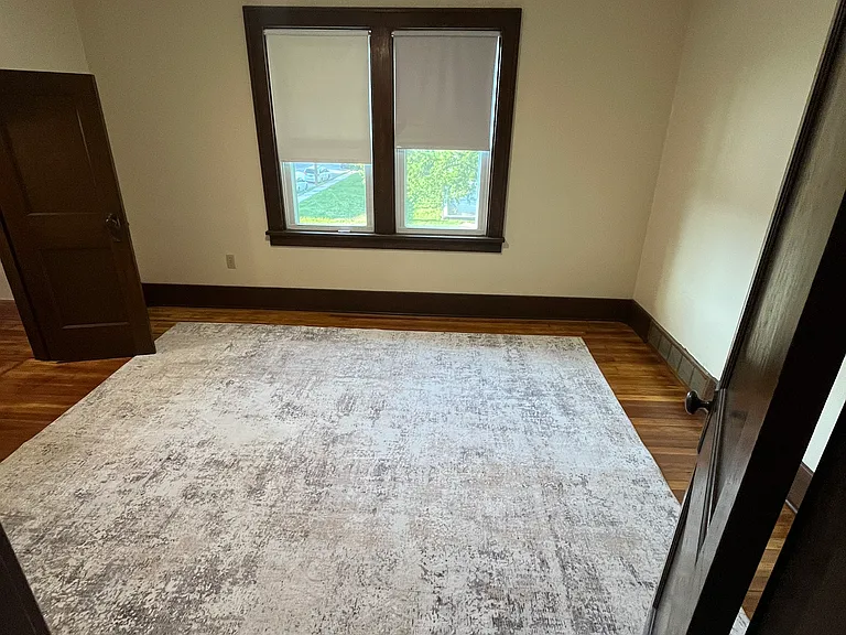 1021 N 47th Ave — Photo 11