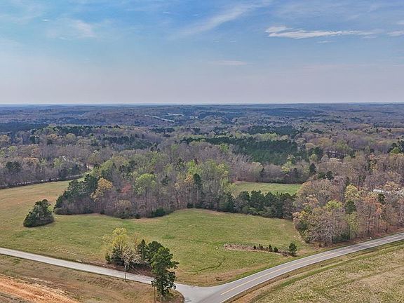4th image of 1324 Noblin Farm Rd